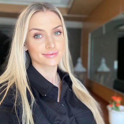Alice52052019's profile picture. Loves traveling, yoga🧘‍♀️ reading📖 food, investing, and loves America🌸