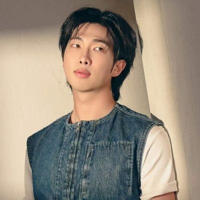 ˙८ ˙🐨🐹🐱🐿🐥🐯🐰
I-Army💜 I-Lovelies💜
BTS is taking all my sleep😊
#BTS Fan Account🐳
