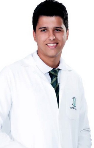 Médico Veterinário
Mestre em Ciência Animal - UNIVASF
e
Especialização em Clínica Médica e Cirúrgica de Pequenos Animais
ProntoVet - Pronto Socorro Veteriná