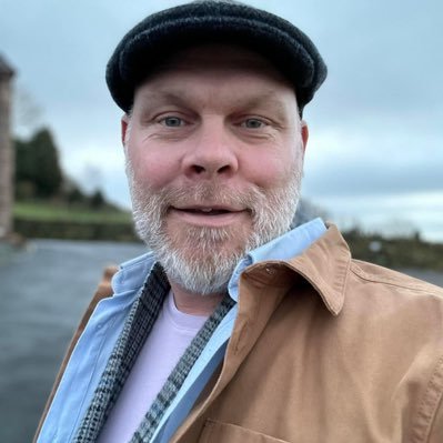 Dad to a lovely daughter | CEO of https://t.co/6VSrRXDjCw | Enthusiastic about life |Investor of people | Property Developers | Boat builder | Christen