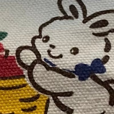 48mmシールが最高に好きです!🥳見てるだけで癒されます!シール好きの方みなさん仲良くしてくれると嬉しいです☺️コレクションも初めました。ソフビも集めはじめました