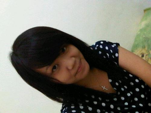 yellylim's profile picture. I love the feeling I get when the person I like looks me in the eye and smiles