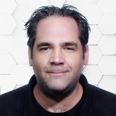 🎨 Diseñador Gráfico y de Producto Digital (UI/UX)
🚀 Director Creativo en @net2rent / ☀️🍤💻+🍺 @subflash
⚡ Friki, geek y metalero en decadencia