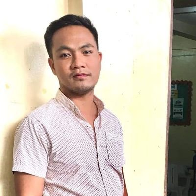 01kellythomas's profile picture. ♑️  |  👨‍⚕️  |  👨‍🏫