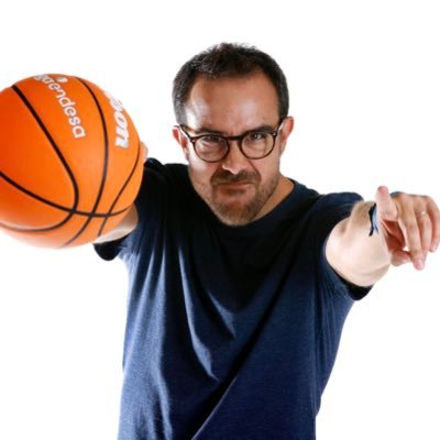 Periodista català. Catalan journalist. *Els meus RT no impliquen forçosament l'aprovació.