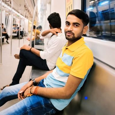 🌹बदलना कौन चाहता है💧 साहब, मजबूर कर देते हैं🔊 लोग बदलने के लिए।🔴