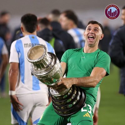 DaleyUtv's profile picture. on a solo mission around the world - tiktok link below ⬇️