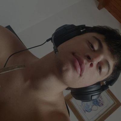 twitch: https://t.co/cFhXXwbKon