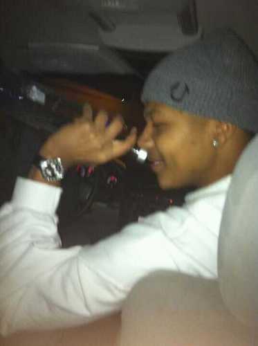 Da_loudest_pak's profile picture. Me and money go together n if u touch her I get jealous