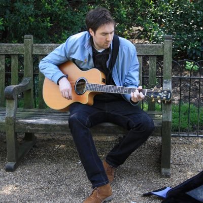 Roots/folk singer from Kent 🏴 🎹 🎸🎤 Dylan meets Bragg. Explorers Deluxe CD merch 🇺🇦 🇵🇸 ryan@ryanfoxmusic.com