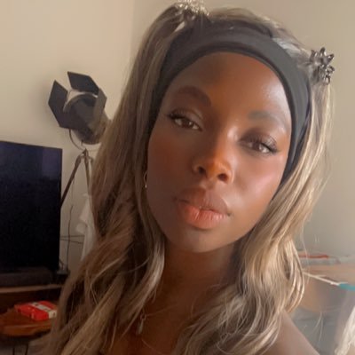 awsunn_'s profile picture. « Spirited Away » 🐉✨