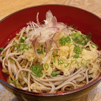 Twitter 🌊 女性 👩 ほとんどの時間を ✈ 旅行とテレビ鑑賞に費やしています 🖥 一児の母、ラーメンを探しています 🍜🍤 ラーメンがなければ人生もない 🥗🍜🍛 無言フォローすみません、遅いかもしれませんが返信します