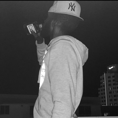Bags585's profile picture. 