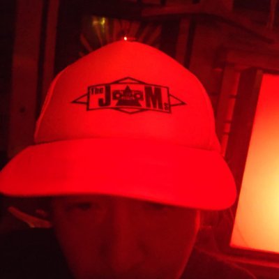 DJは下北沢ZOO、乃木坂DEEP、恵比寿MILK、鶯谷デパートメントH、渋谷頭BAR「きみにおちるよる」「NEWSWAVENIGHT」。サエボーグのパフォーマンス音楽担当、ケロッピー前田とユニット、持田保の恐山Vibration参加。2000年から漫画原作・構成、主な作品に『LAZREZ』『皆殺しのマリア』『累』。