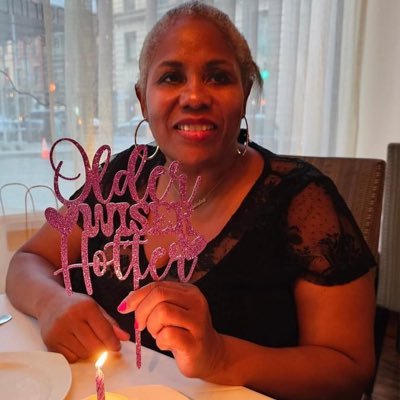 DeeinNYC's profile picture. Picture taking beach goer who loves candy, coffee, cooking, gum, kissing, makeup, music. nail polish, peonies, roses, sunflowers & wine. That about sums it up.