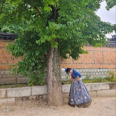 theKATOtohanan's profile picture. Sometimes you might feel like no one understands you, but that's okay. I don't think anyone understands anyone really. // Header:  @lovesick1964 // 20↑