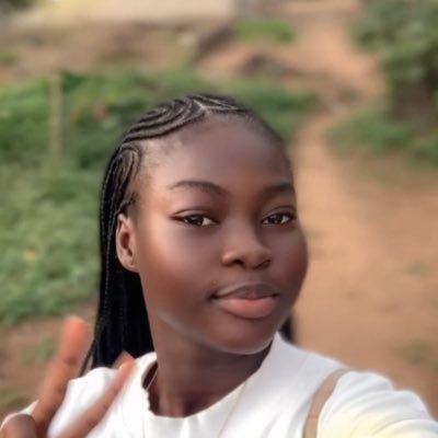 Blaq girl 😍oouite🤭Microbiologist 🦠June baby 😌 music freak🎶💪