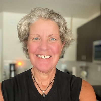 wewearlife's profile picture. Sponsored by Big Sun, Big Walk, Big Fast, Big Do Nothing and Big Natural.