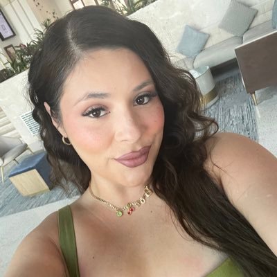 JNRN40's profile picture. por acá.. acelerando corazones y despertando envidas como siempre, querida 💋