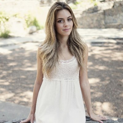 LevineHaze15061's profile picture. Mdel