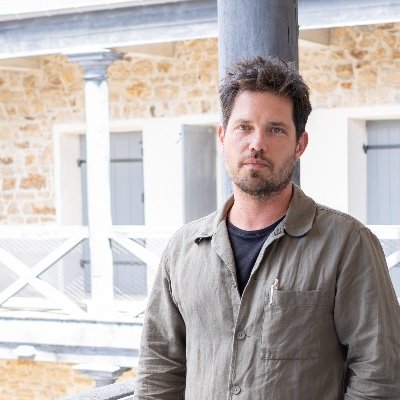 Professeur des écoles,
Enseignant à l’institut national supérieur de l’éducation artistique et culturelle INSEAC