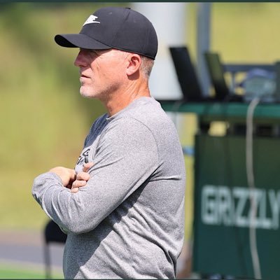 Head Men’s Soccer Coach Georgia Gwinnett College @GGC_MSoccer l Amy’s husband, Sadie’s daddy l Christ-follower.
