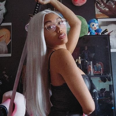 @Twitch Streamer | Content Creator | Cosplayer | @corsair Ambassador |
📧: Booking.Senpailavatron@gmail.com