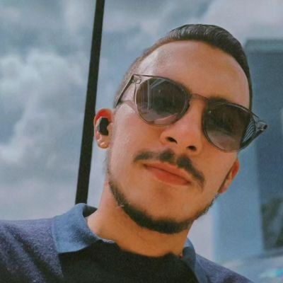 🙄Soy muy burlon pero tengo un genio de la chin...😊
Fanático de los videojuegos, Harry Potter, DC Comics...🎮Gamer @overloya🎮
En proceso de ser Dr. Dr.👷👨⚕️