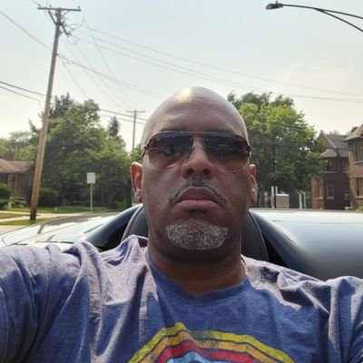 julius9412's profile picture. 