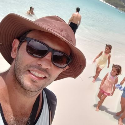 LisandroDelgado's profile picture. Criado en MS-DOS. Papá de Alelí🌸 y Marina🐬. Lic en Ciencia Política y Adm Pública. Mendocino🍇 ❤️🇦🇷