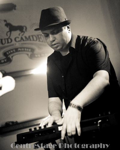 I do them keyboards at them Stickman Cartel.