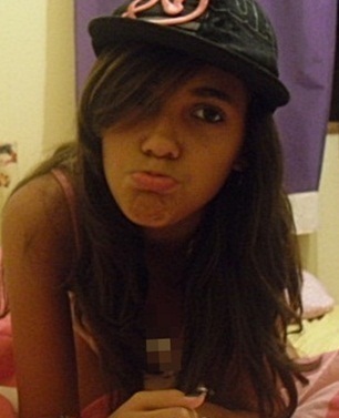 Me segue bebê ? avise que sigo de volta e tu ainda ganha uma bala =) ' 
Sou da @umaabsinto_       s2' ; 
http://t.co/wnq2aD55jU (:
