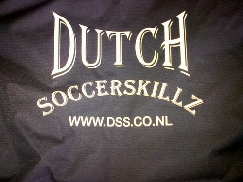 Develop your individual SoccerskillZ, Play with Pleasure - Be in Control. Come and join the Dutch SoccerskillZ.
