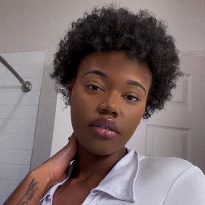 25 | Financial Domme | High Maintenance Material Girl | $60 initial | Wallet Whisperer 💋 | 18+ only🔞| BU @yessmistress_