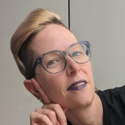 authorizedamy's profile picture. 160 characters seems hardly enough space to describe the multitudes that churn within me.

I am me in this moment.