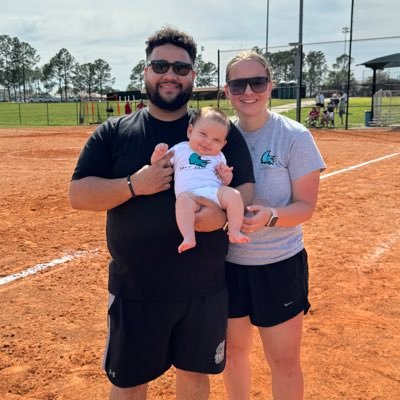 CoachMel_Vargas's profile picture. Cuyahoga Community College Assistant Coach 🥎 09-25-20 💍 🇩🇴 Lyla’s mom 👩‍🍼 God, family, ball ⚾️ Ohio 🩷