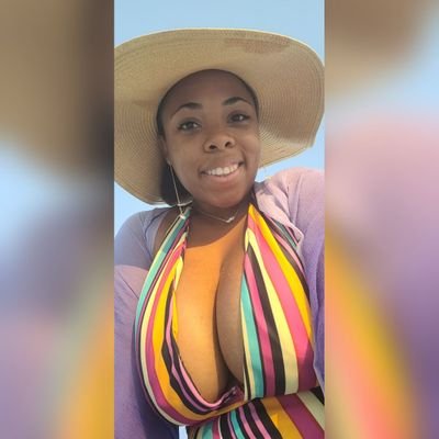 Foodie 🦀🥩🍖🍣🥡
Traveler ✈️🛶🛸
Milf 👅🍭
Tiktok:Hazelhoneyy
Snap👻:Stephypoo437
Insta📸: Hazelnuthoneyyy 🩷
O.F😈: Sweeterthanhoneyyyyy
$haykaybeetea 💵