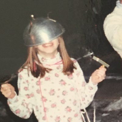 Terriii_berrii's profile picture. Where our souls ache to wander I’ll meet you there 🌺