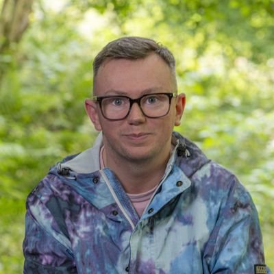 person-centred therapist. recovered addict. tweet about music, fitba, politics, mental health & recovery. trans rights are human rights.
he/him.