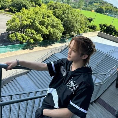 🎸MCMXCIX ┆ Kielee is a music producer, who loves playing guitar. he is also a rapper.