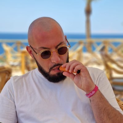 Davide_Spat's profile picture. “Meglio sovrani all'Inferno che schiavi in Paradiso”