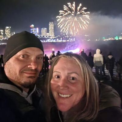 ❤Happy wife to an amazing man... loving mom to two beautiful daughters...caring teacher to hundreds of capable students! ❤
