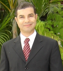 Professor de Filosofia. Advogado. Consultor Jurídico. Especialista em Direito Ambiental. Socrático, Sei que nada sei!