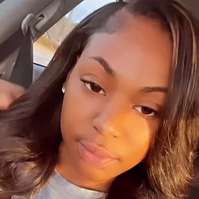 keepupwp's profile picture. all he want is me, all I want is money ✨