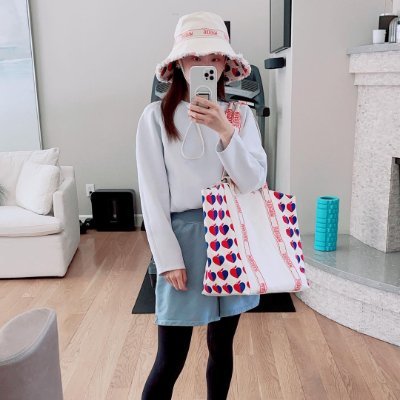 Dheabbshop's profile picture. With a heart full of hope and a spirit fueled by ambition, I am committed to creating positive change and inspiring others to reach their full potential.