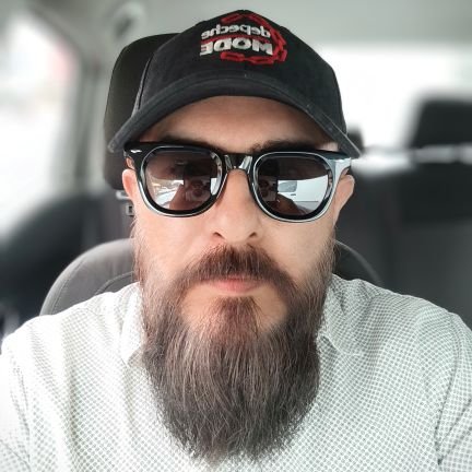 Artur0ga0na's profile picture. Love music 🎶