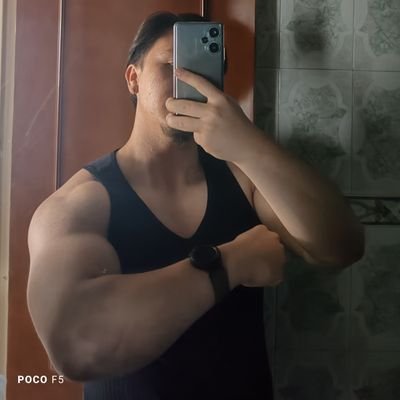 Shonsito__'s profile picture. -F in the live-