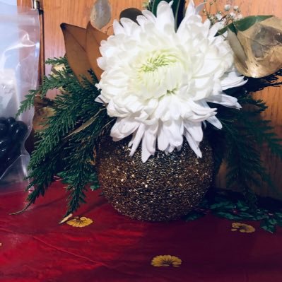 Linda36999279's profile picture. 