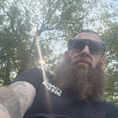 idontsmokeregs's profile picture. Just trying to get paid