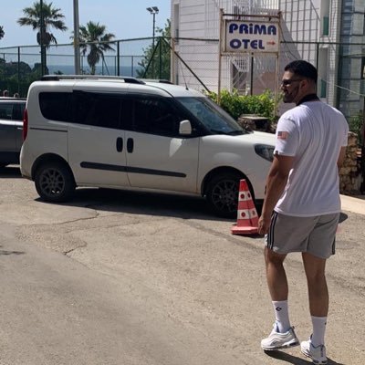 Pardeep94's profile picture. risk it all for a dream only you can see